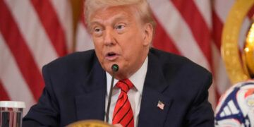Trump duplicará aranceles al acero y aluminio al 50 %
